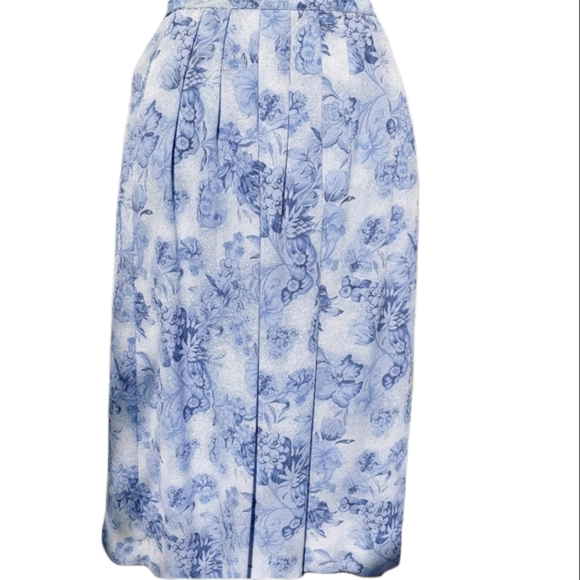 Leslie Fay Dresses & Skirts - Leslie Fay Floral Chiffon Pleated Maxi Skirt